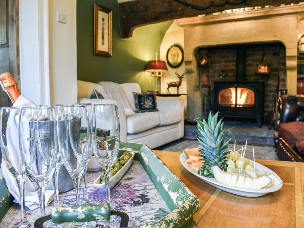 Lea Hall Farmhouse Tissington Esterno foto