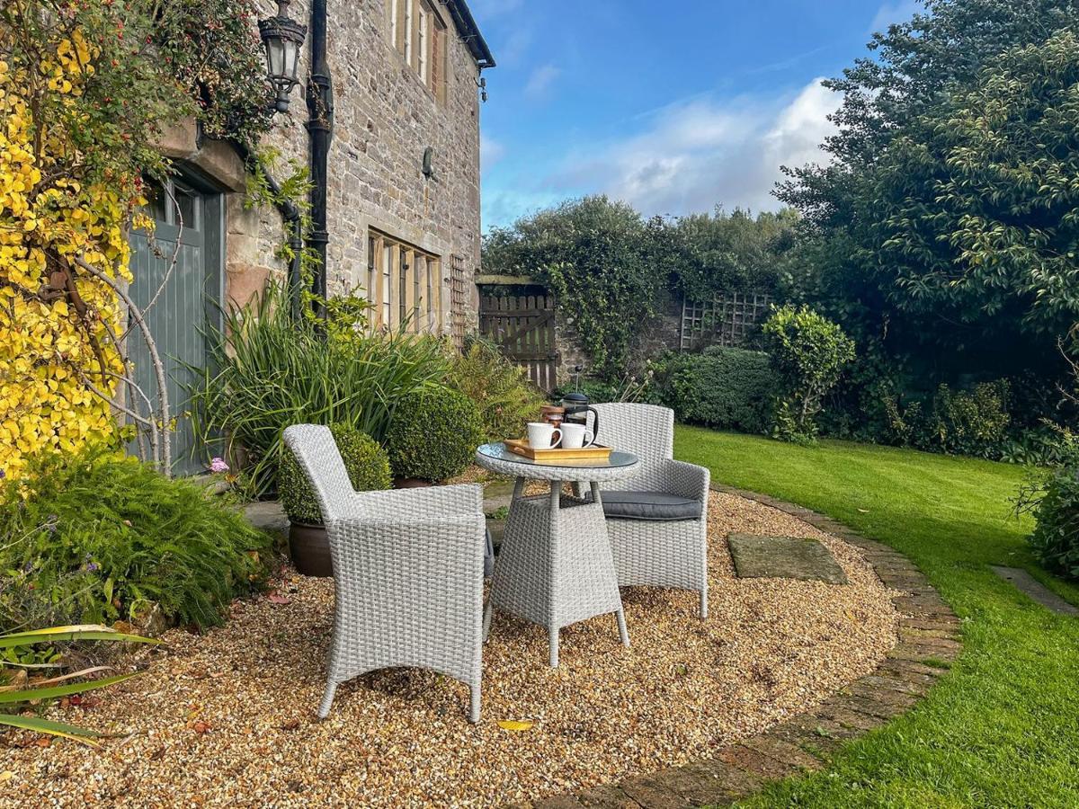 Lea Hall Farmhouse Tissington Esterno foto